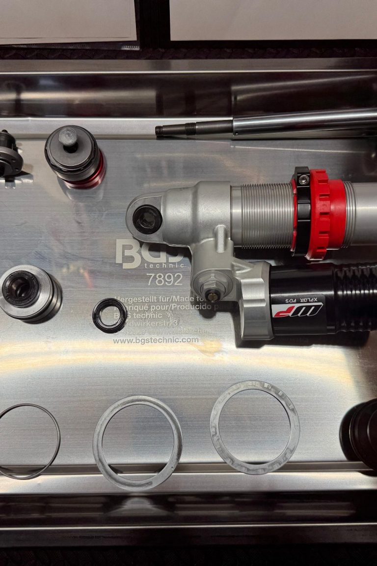 Motorrad Fahrwerk Werkstatt